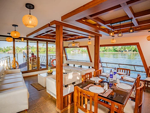 8 Bedroom Houseboat